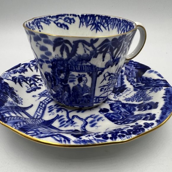 Royal Crown Derby Mikado Blue Oriental Tea Cup and Saucer Set - Picture 3 of 10